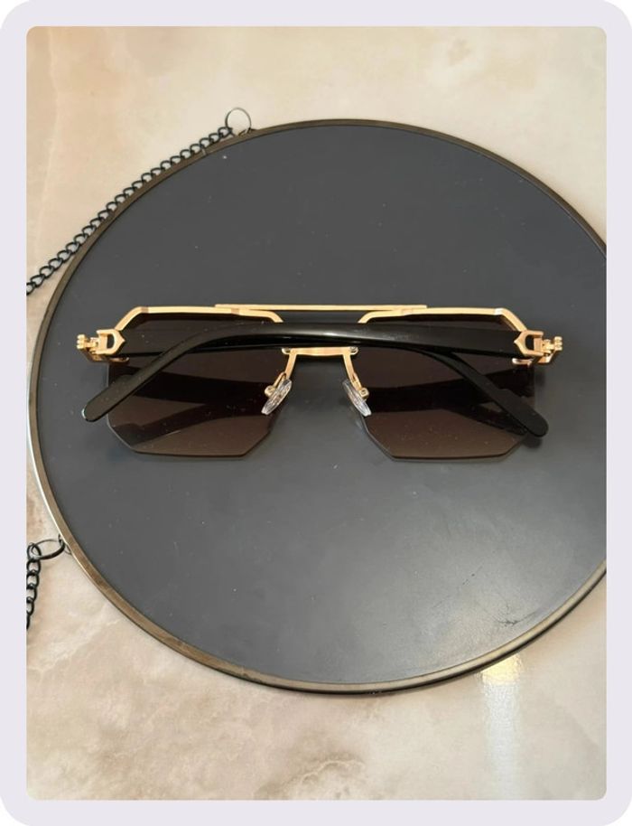 Lunette de soleil marron - photo numéro 2