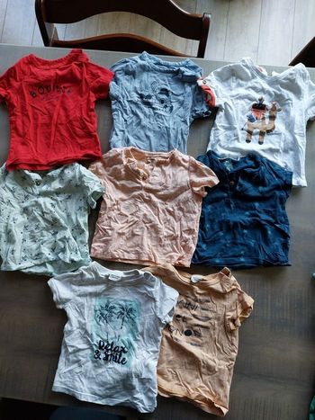 Tee-shirts et débardeurs 