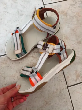 Sandales zara