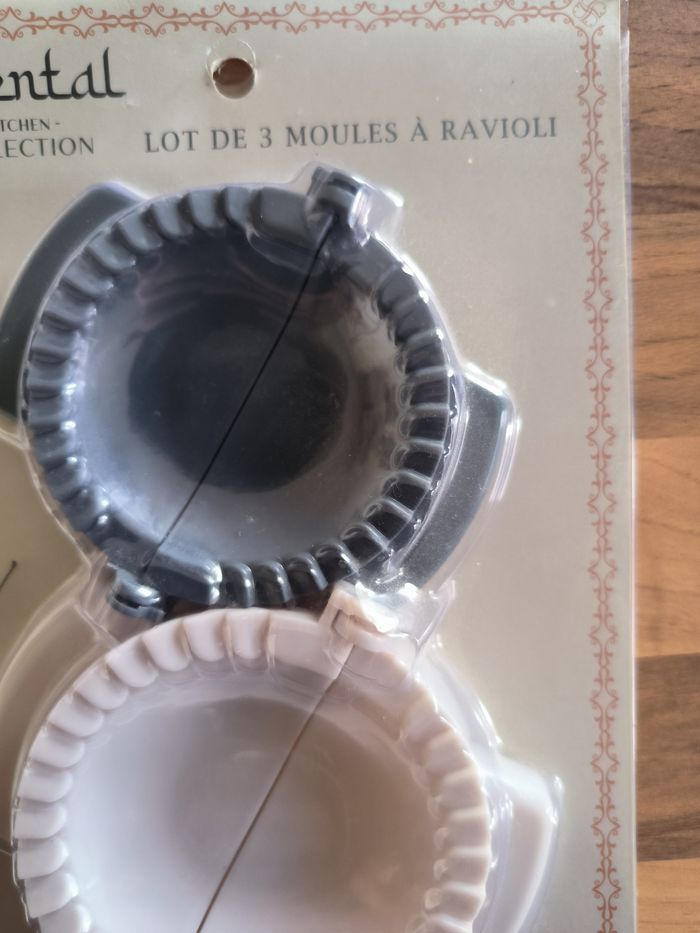 Moules à raviolis ou pour chaussons aux pommes - photo numéro 3