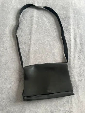 Sac VOI en cuir noir vintage – Intérieur rayé rare, chic intemporel