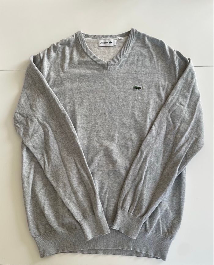 Sweat gris col V Lacoste taille L