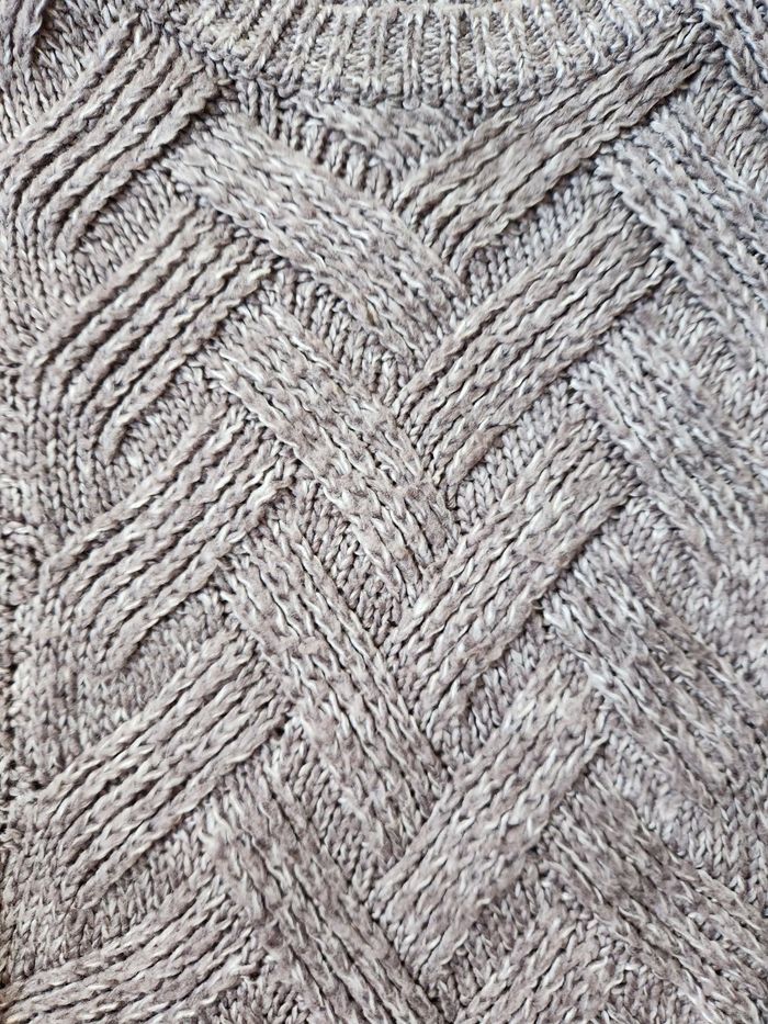 Pull fille CREEKS torsadé – 12 ans – Très bon état 🤎🧶 - photo numéro 2