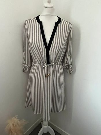 Robe rayée cintrée H&M XS comme neuve