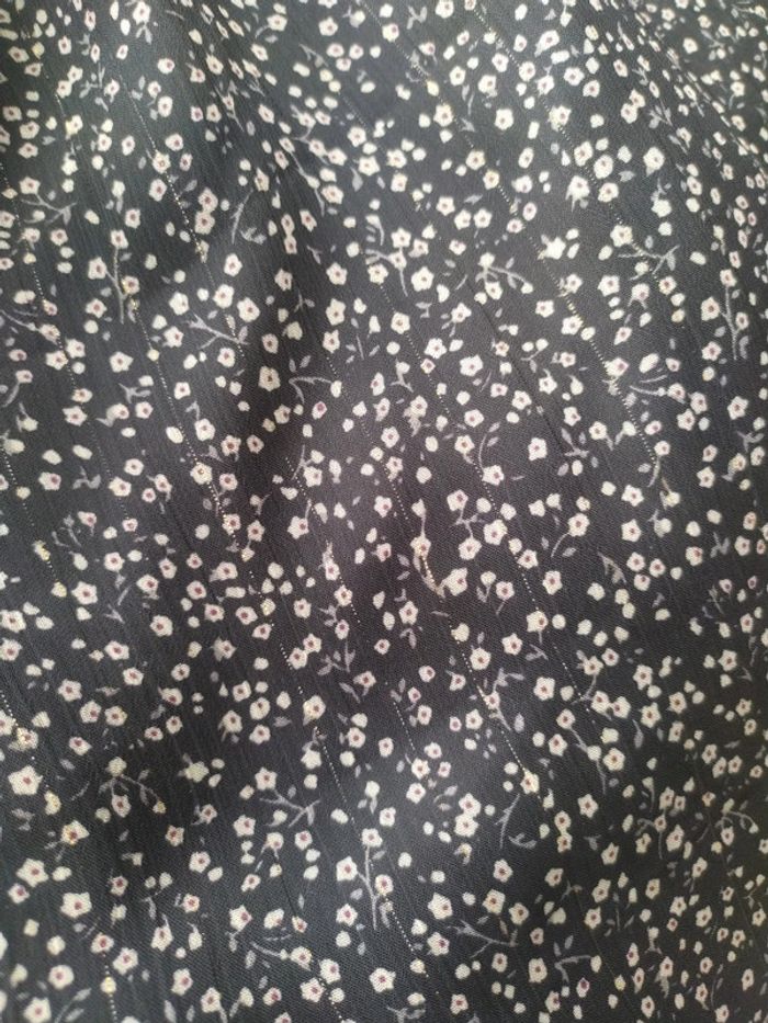 Jupe longue noire à motif floral Taille 38 Kiabi Neuf avec étiquette - photo numéro 4