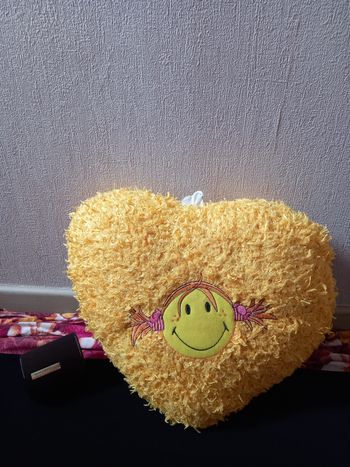 Coussin cœur smiley
