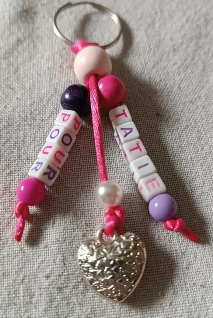 Porte clés pour tatie rose et violet