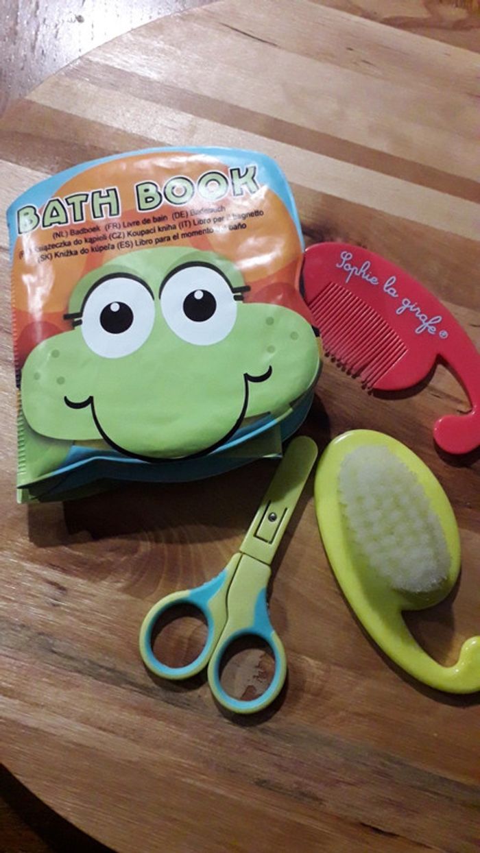 Lot pour hygiène de bébé - photo numéro 2