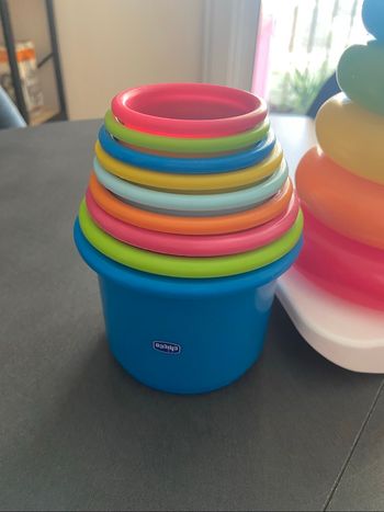 Jouets d’éveil Fisher Price et Chicco – Anneaux et gobelets empilables