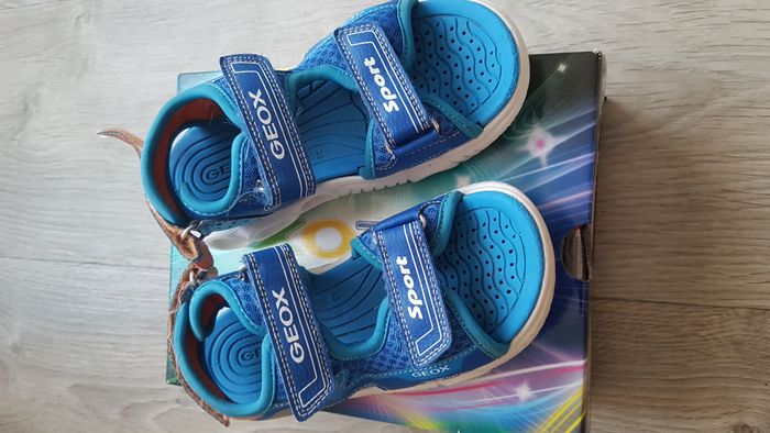 Geox lumineux pointure 32