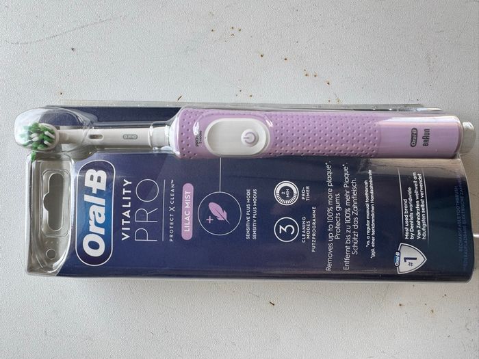 Brosse à dent électrique oral b