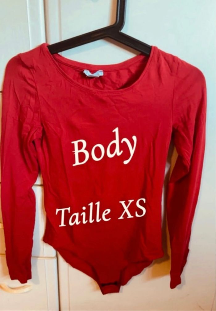 Lot vêtements XS - photo numéro 4