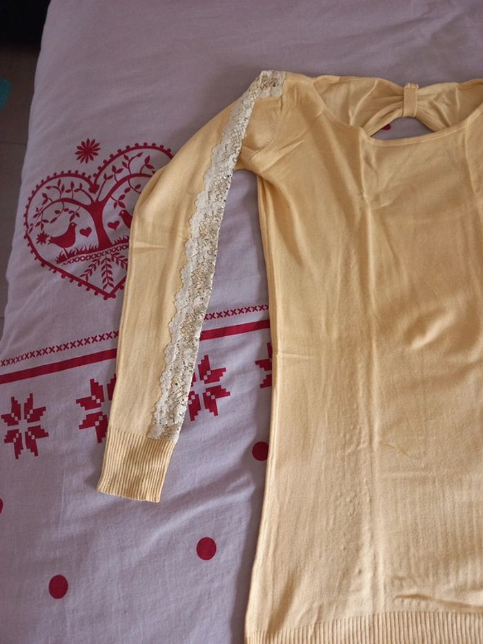 Pull long jaune ouvert dans le dos taille unique - photo numéro 4