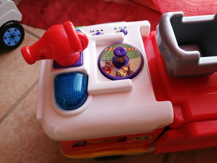 Camion pompiers VTech. - photo numéro 8