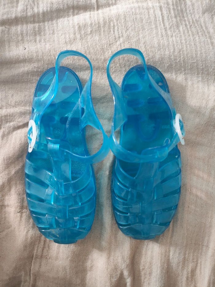Chaussures d'eau/ méduses pointure 28 🔄