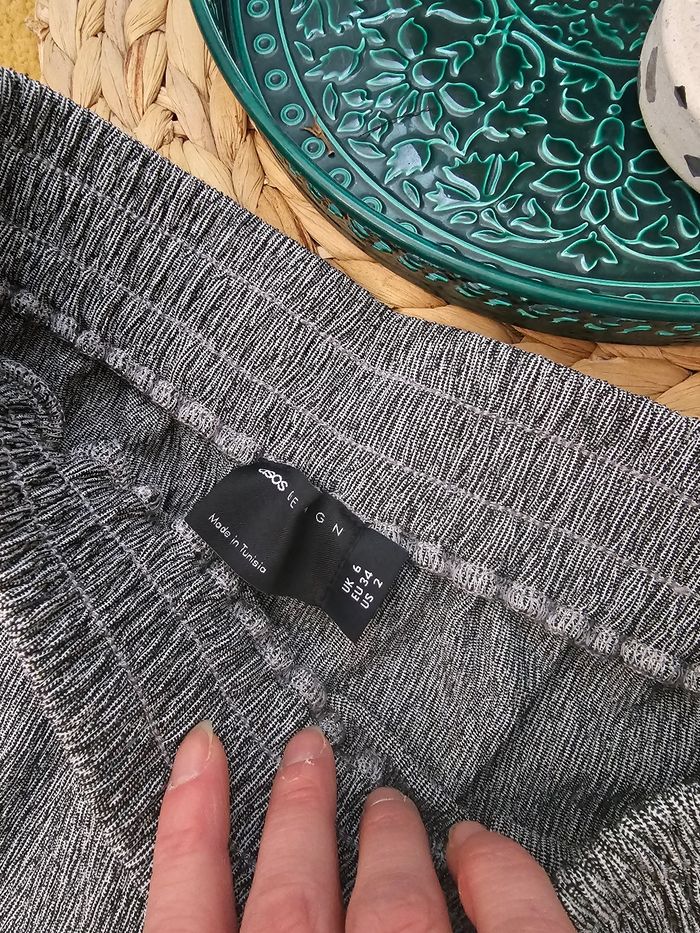 Joli pantalon gris large neuf Asos taille 34 - photo numéro 5