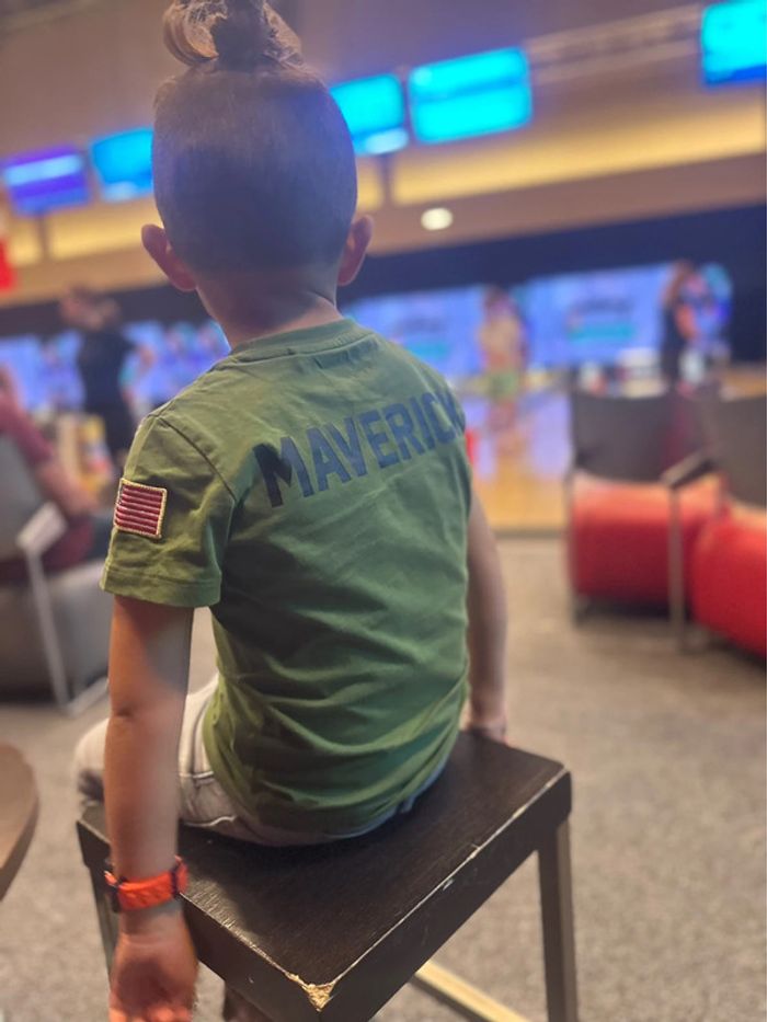 T shirt Top Gun 4/5 ans