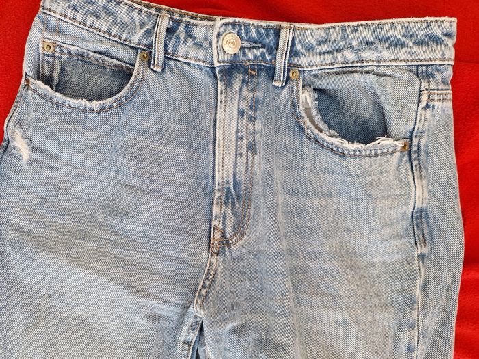 JEANS FLARE TROUE - TAILLE 40 - STRADIVARIUS - photo numéro 3