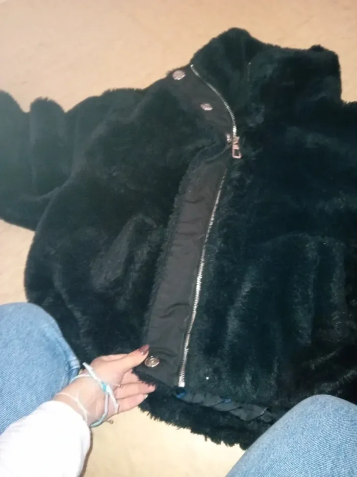 Manteau en fausse fourrure - photo numéro 5
