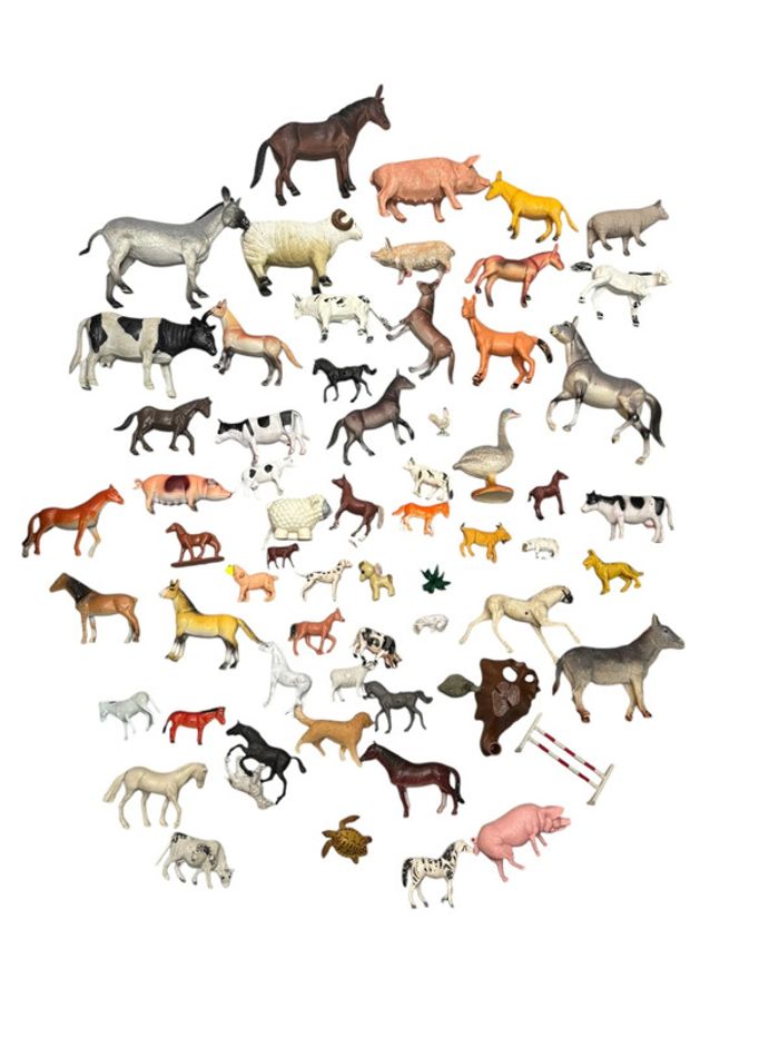 Lot de 64 figurines d’animaux de la ferme