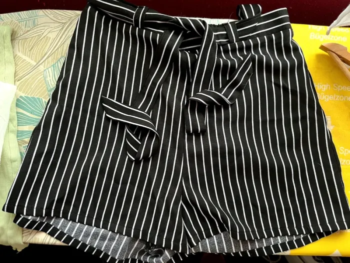 Short neuf