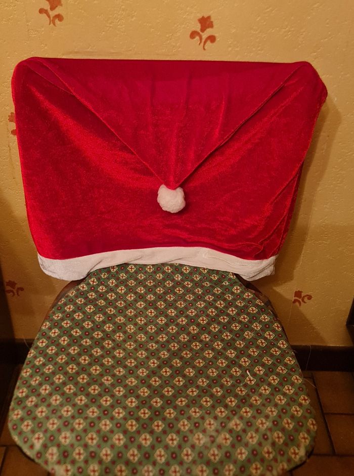 6pcs Housse dossier chaise bonnet père Noël 🎅 - photo numéro 2