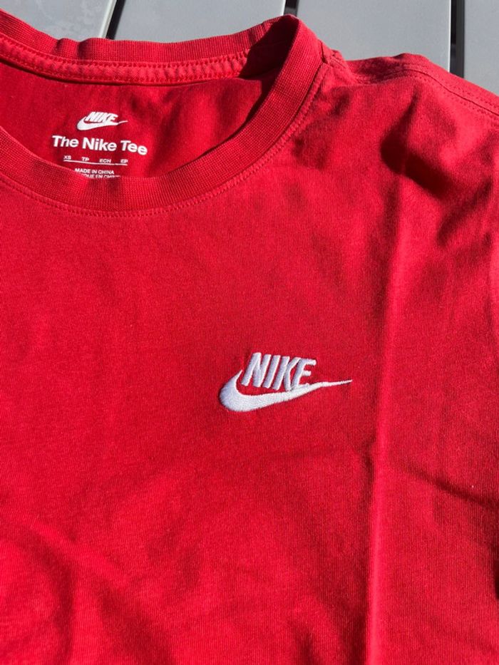 Tee-shirt rouge Nike - photo numéro 2