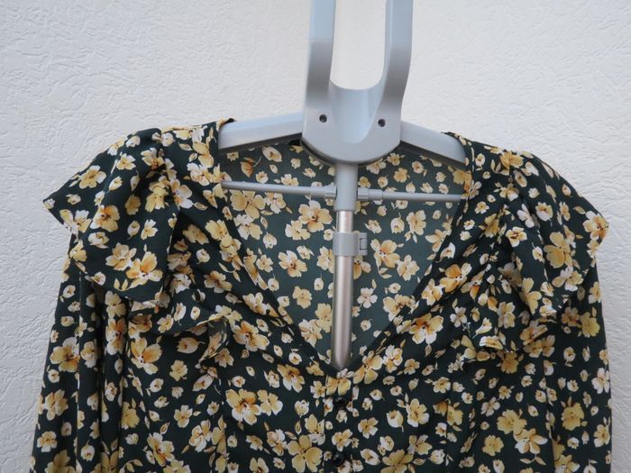 blouse fleurie vert foncé manches longues volantées - photo numéro 3