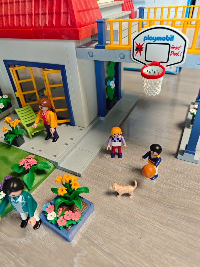Playmobil 3965 Maison contemporaine avec tous les accessoires - photo numéro 4