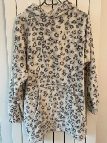 Pull couverture imprimée léopard