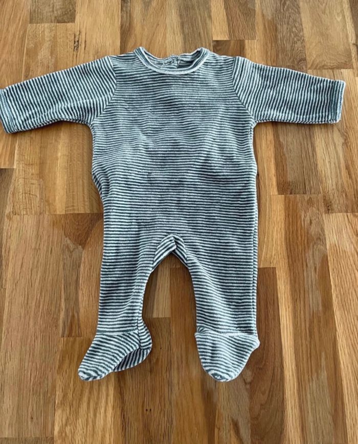 Lot 2 pyjamas en velour 1 mois - photo numéro 6