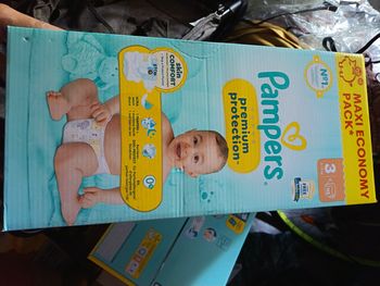 Couches Pampers Premium
