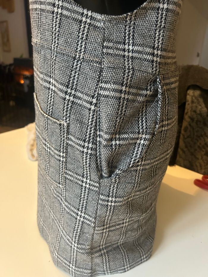 Robe salopette très bon état pour femme taille couleur gris et noir motifs Prince De Galles - photo numéro 3