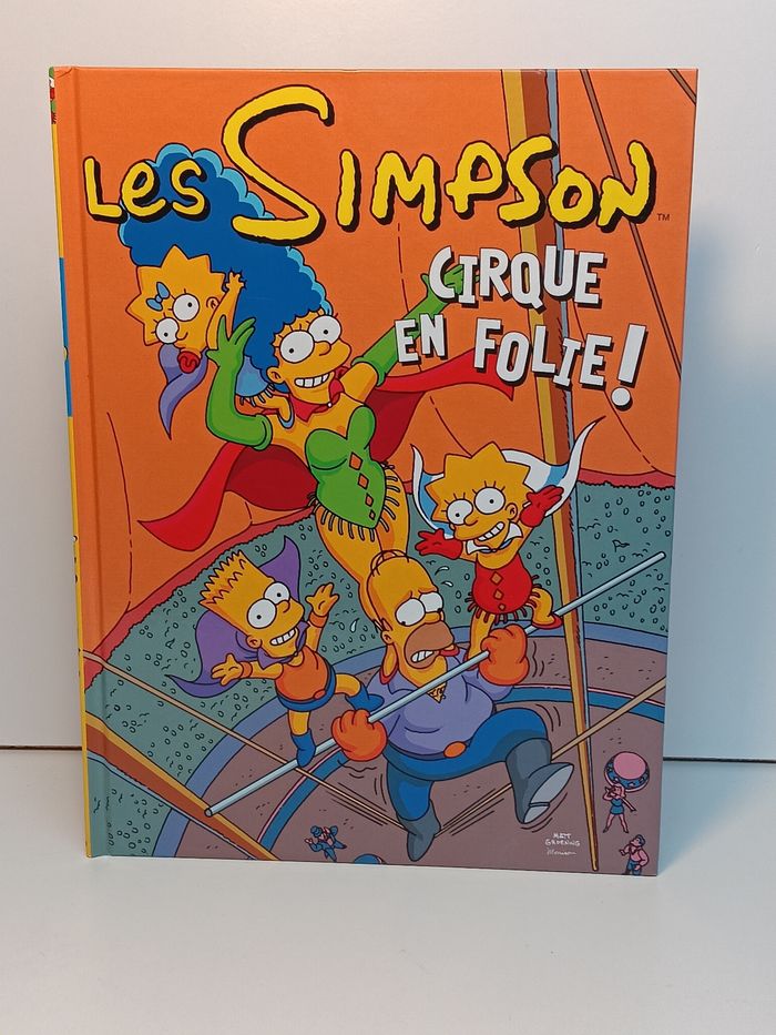 Livre Bande dessinée les Simpson Cirque en folie
