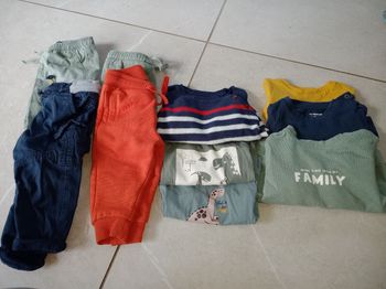 4 pantalons jogging , 6 sous pull 9 mois
