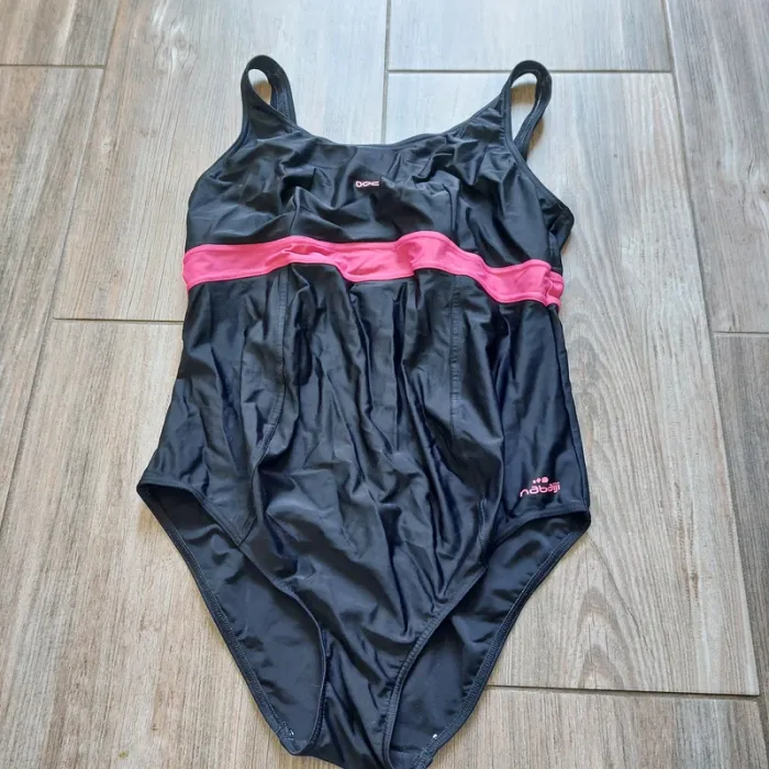 Maillot de bain 1 pièce nabaiji taille 44 noir & rose