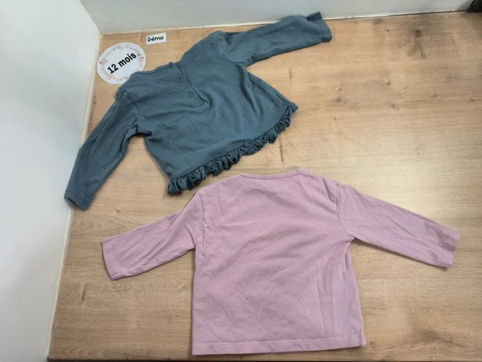 Lot 2 t-shirts ML 12 mois - photo numéro 2