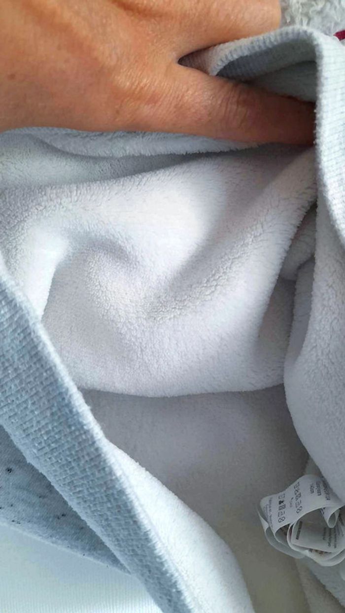 Pull long intérieur polaire  avec capuche Smiley 10 ans - photo numéro 4