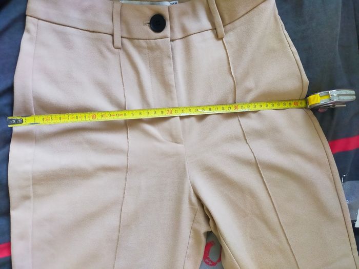 Pantalon femme 36 couleur beige/camel coupe droite taille haute jambes larges BERSHKA - photo numéro 10