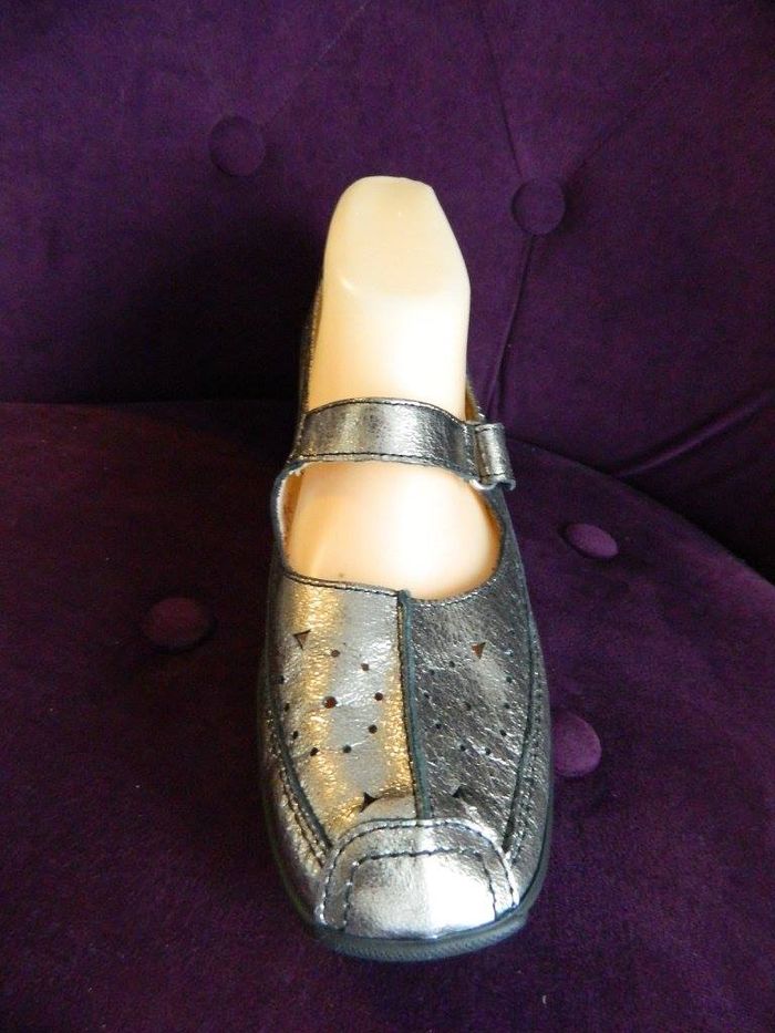 Chaussures neuves "Artika" en cuir T 41 - photo numéro 2