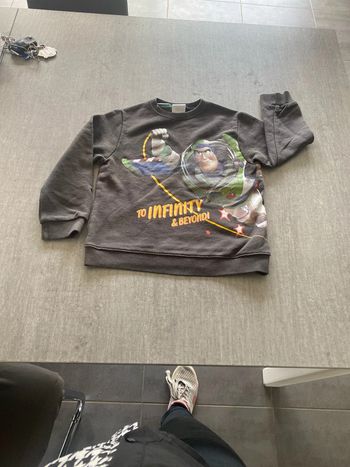 Pull buzz l’éclair