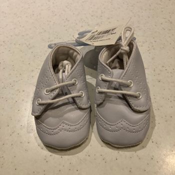 Chaussure bébé grise