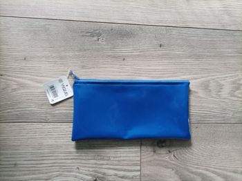 Jolie trousse d école bleue neuve