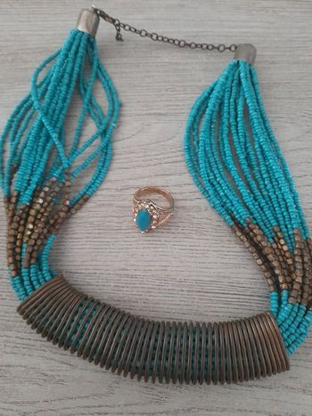Collier turquois avec bague turquoise 