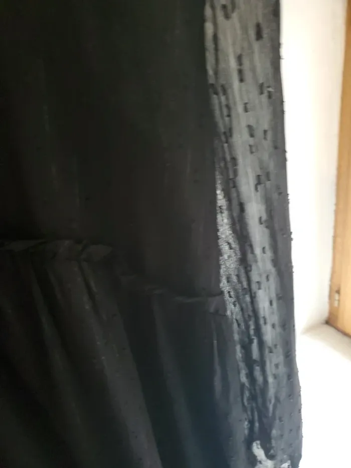 Robe noire brillante - photo numéro 6