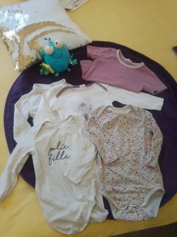 Lot de 5 pièces multimarques 23 mois