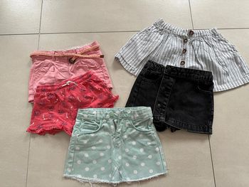Lot jupes et shorts fille 3 ans