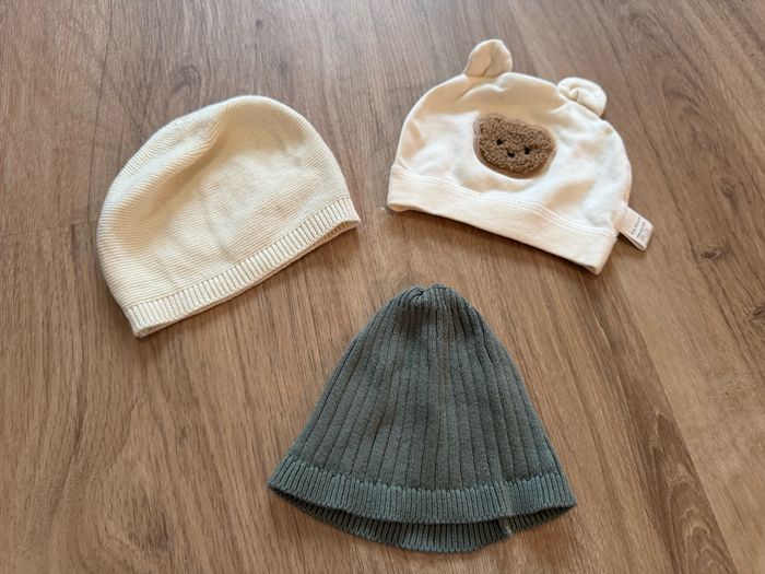 Lot de 3 bonnets Zeeman et sans marque bébé très bon état