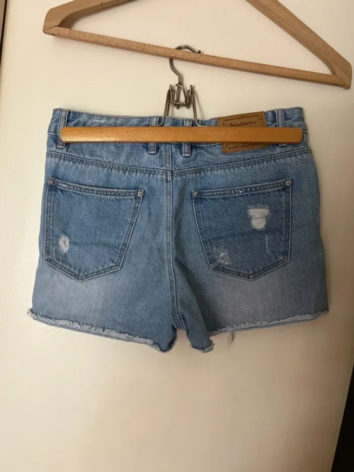 Short en jean déchiré - photo numéro 5