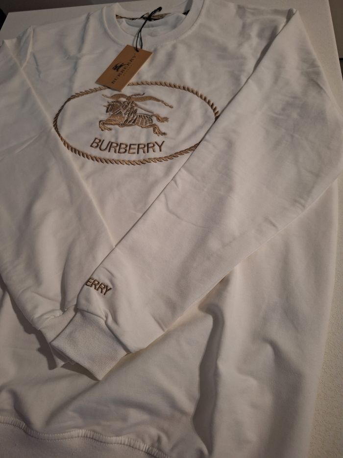 Sweat shirt Burberry taille M Neuf - photo numéro 8